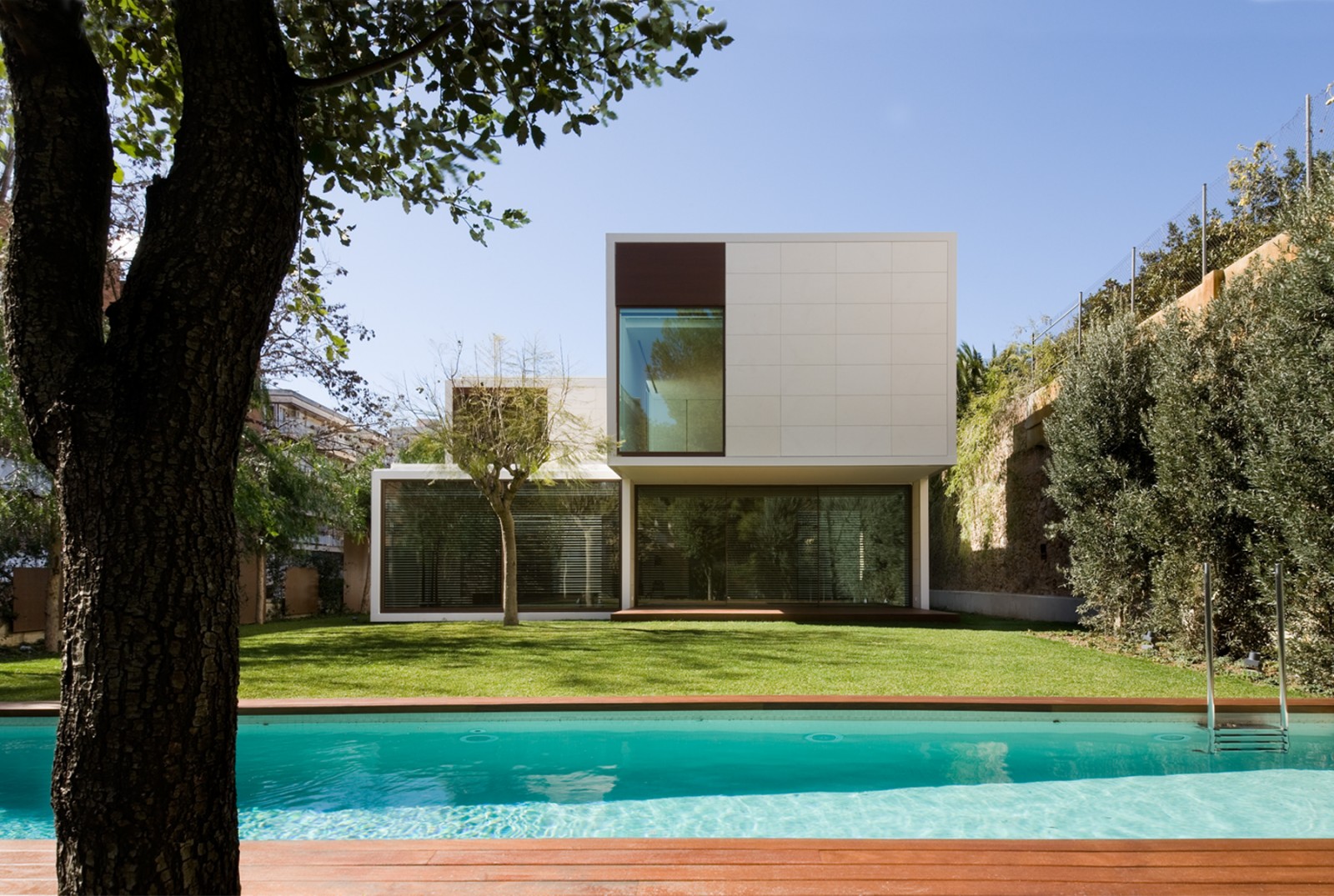 Casa moderna amb piscina