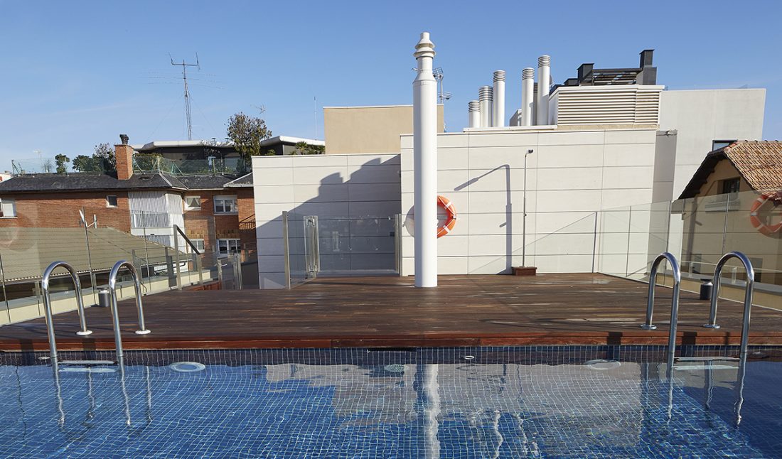 Swimming pool on the roof of the building